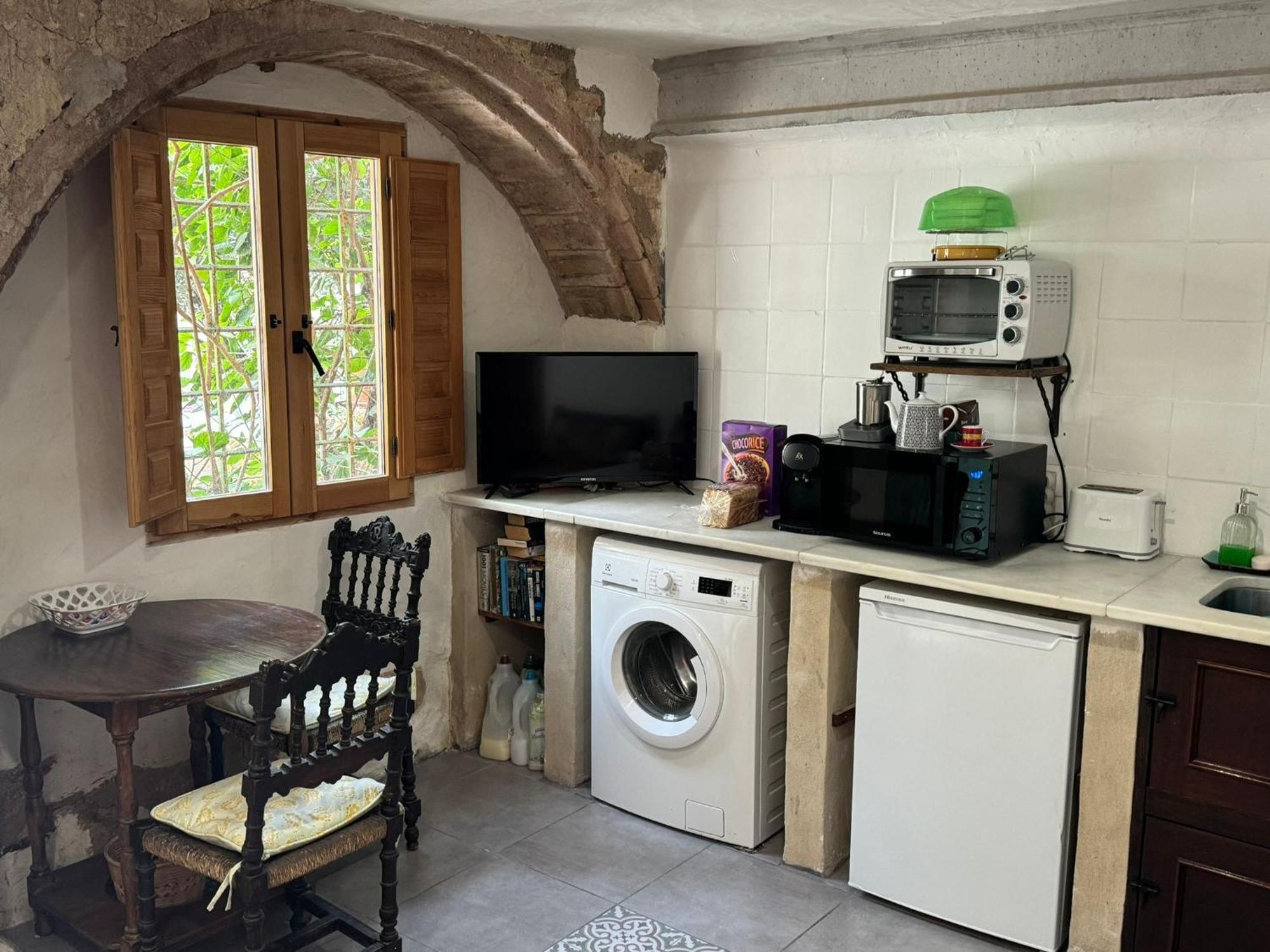 Oliva Courtyard Guesthouse מראה חיצוני תמונה